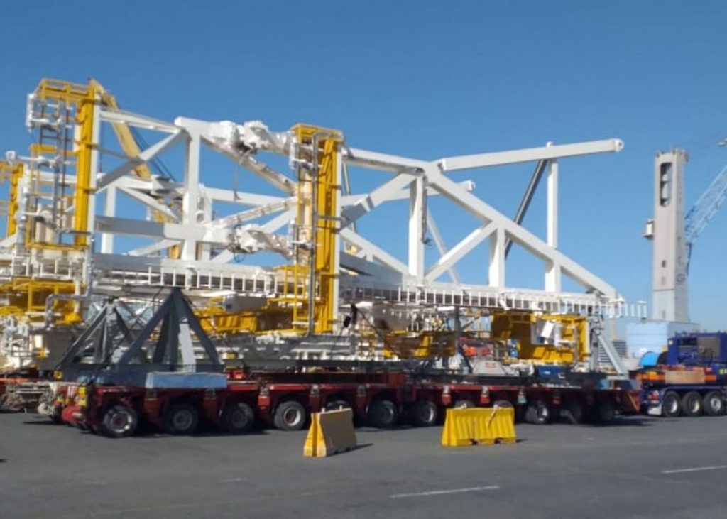 126 Tons Mast Section Transportation